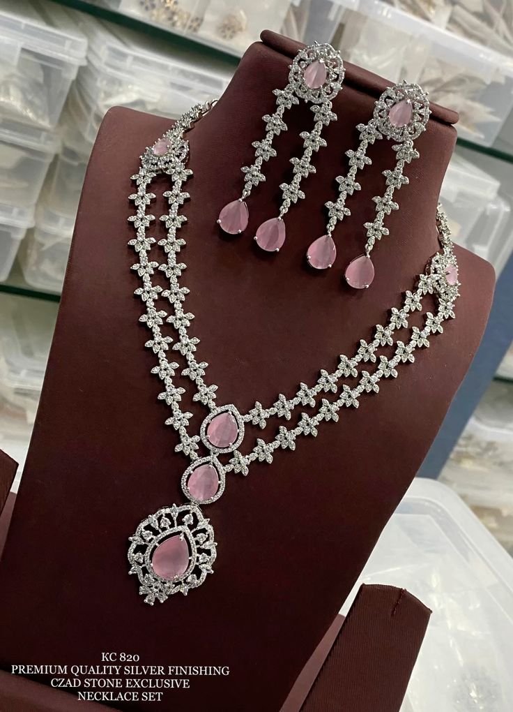 Vadhu Pink Diamond Necklace Set